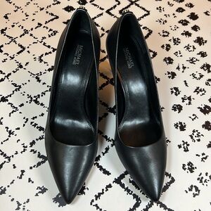 Michael Kors Black Heels Pump Up Shoes - US Size 9.5 - EUC